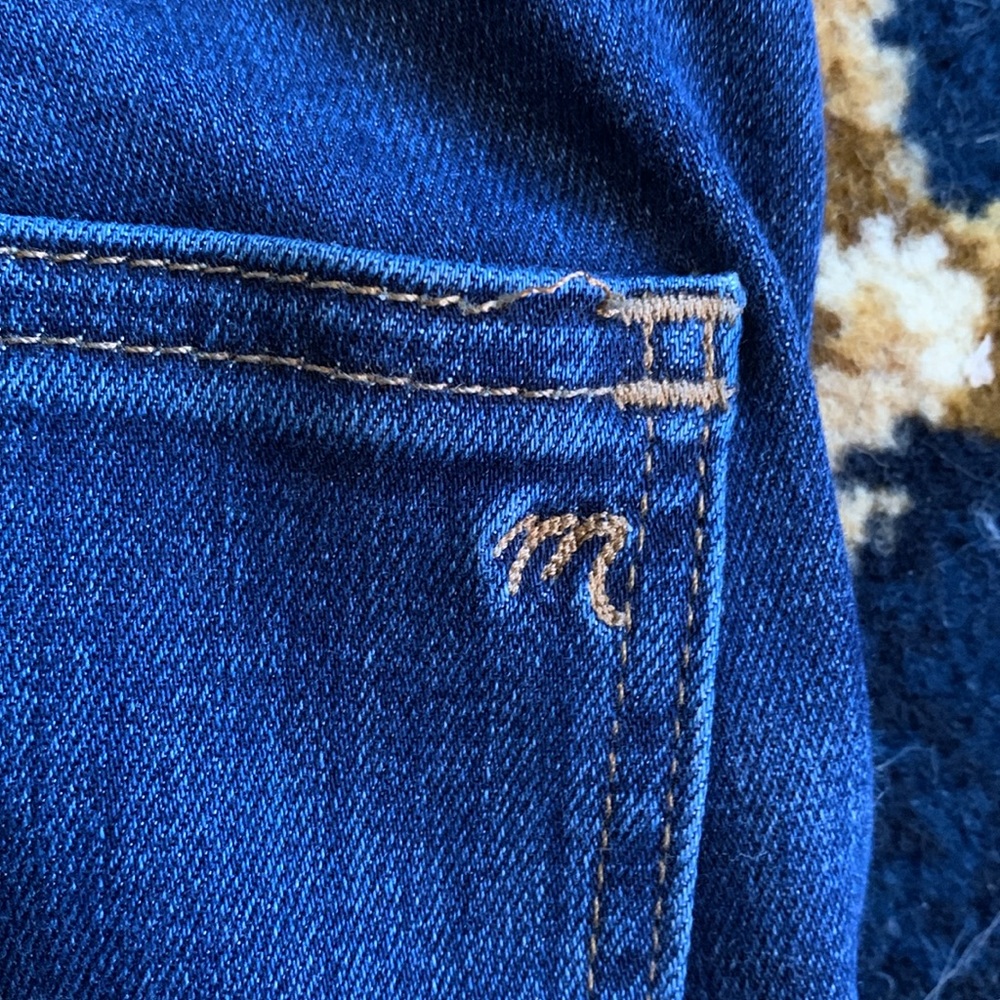 Madewell 10” high rise skinny stretch jeans in 29 tall. Worn twice . Retail 89 - Picture 5 of 7
